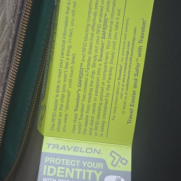 Travelon Safe ID quilted Blocking Brown Full Size Zip Clutch Wallet - Picture 5 of 5